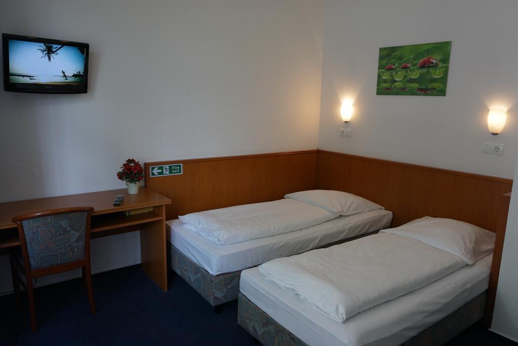 Itm Hotel Oase Hamburg Room photo