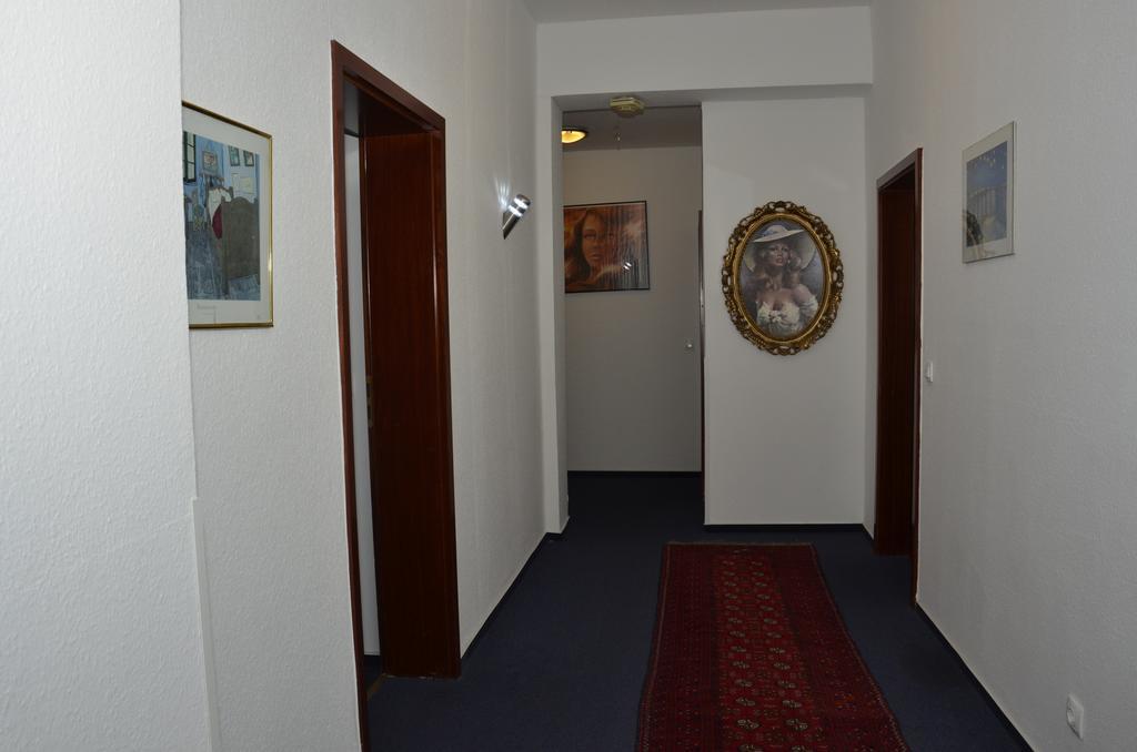 Itm Hotel Oase Hamburg Exterior photo