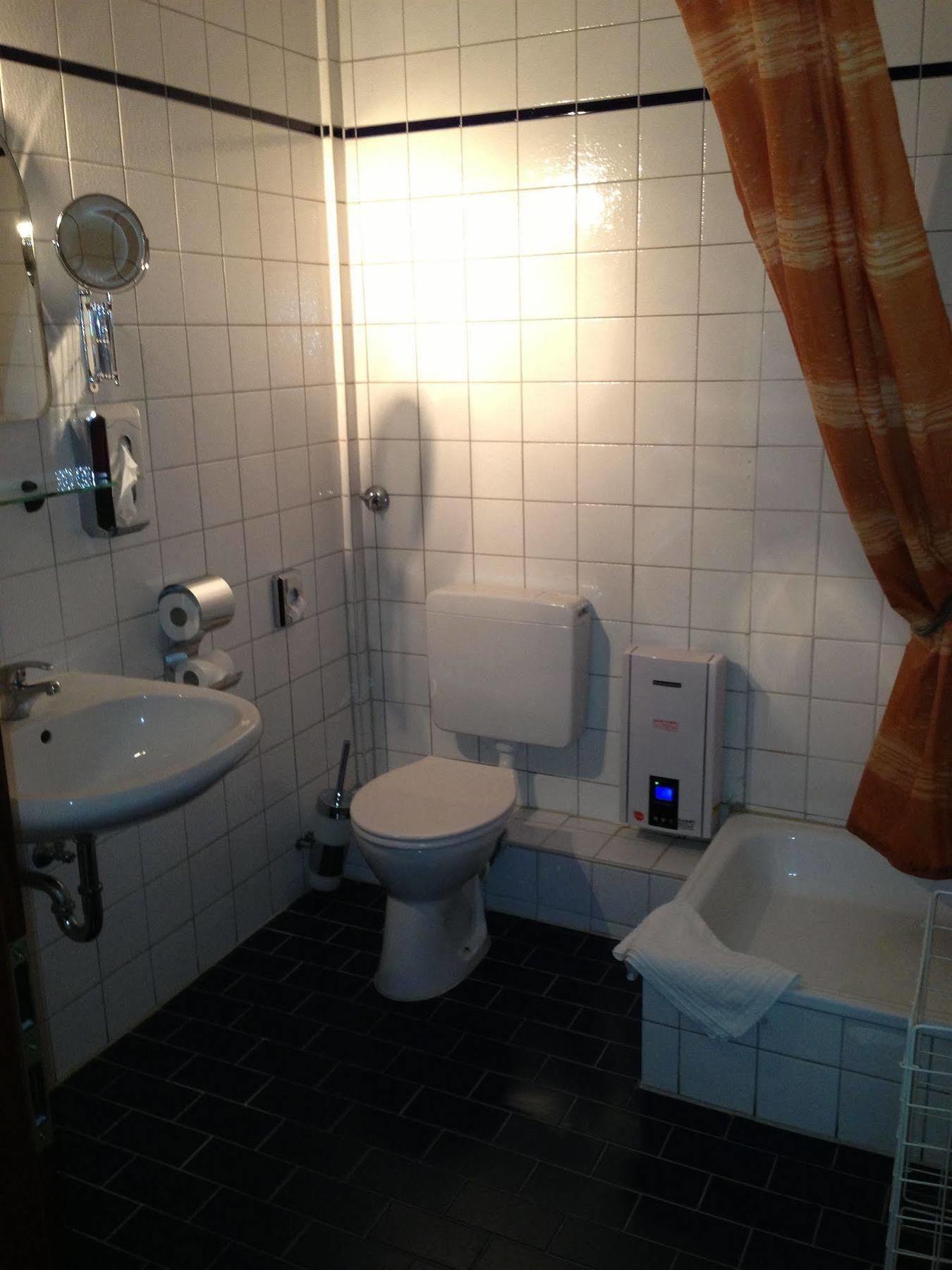 Itm Hotel Oase Hamburg Exterior photo